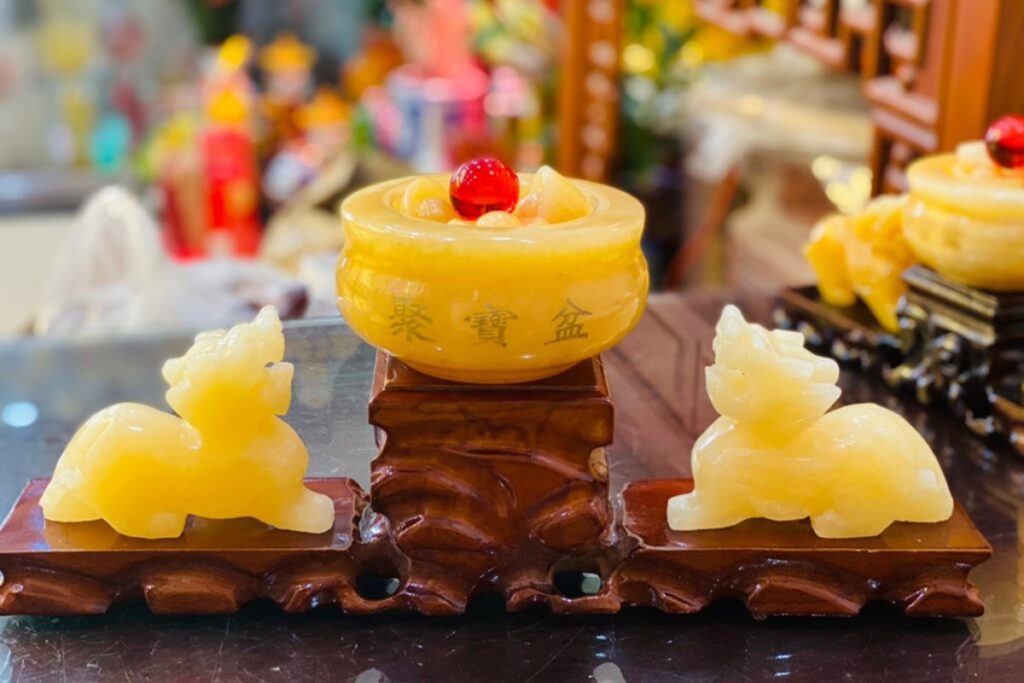 5 món đồ trang trí bàn làm việc cho người mệnh Kim luôn tốt